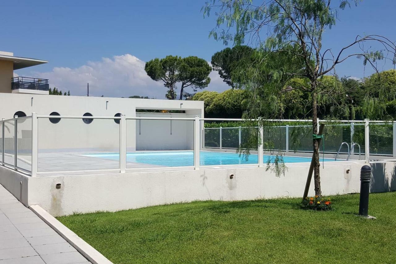 Apartmán F1 De 36M2 Avec Terrasse Et Parking Privatif. La Roquette-sur-Siagne Exteriér fotografie