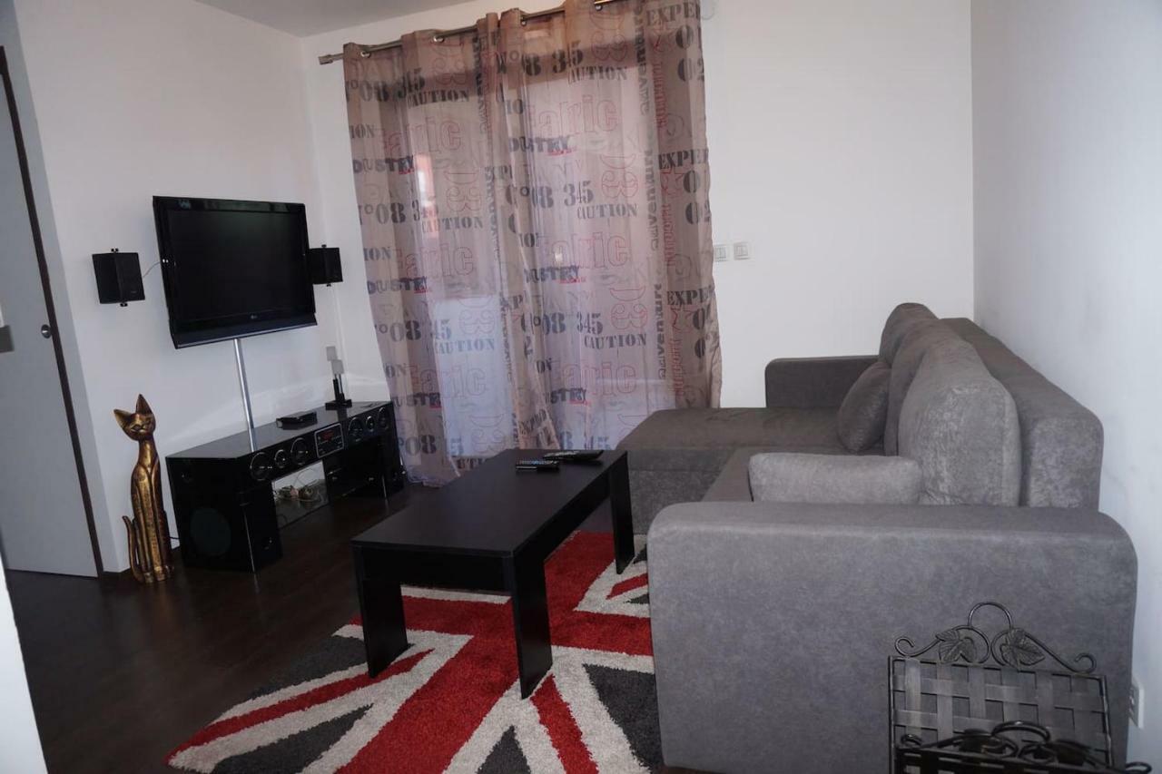 Apartmán F1 De 36M2 Avec Terrasse Et Parking Privatif. La Roquette-sur-Siagne Exteriér fotografie